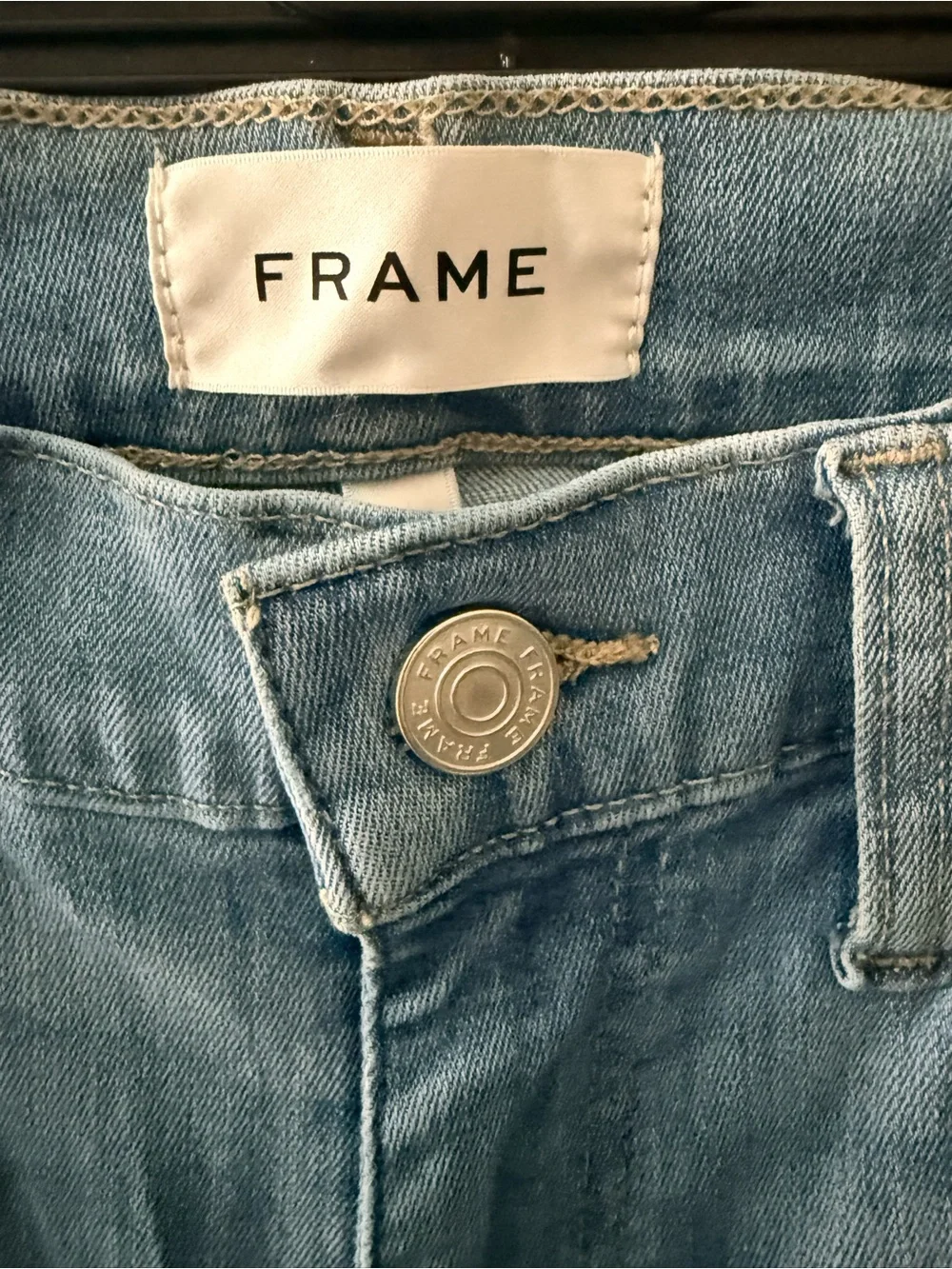 FRAME High Rise Light Wash Wide Leg Raw Hem Jeans Size 26